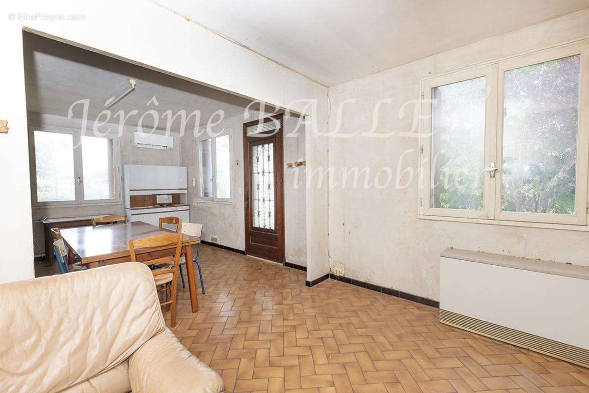 Maison 96 m² à Saint-Martin-Laguepie  - photo 9