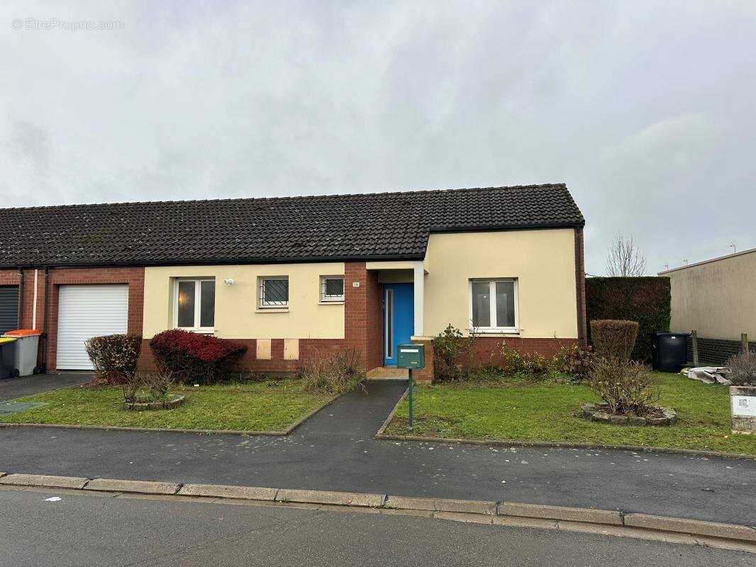 Appartement à COURRIERES