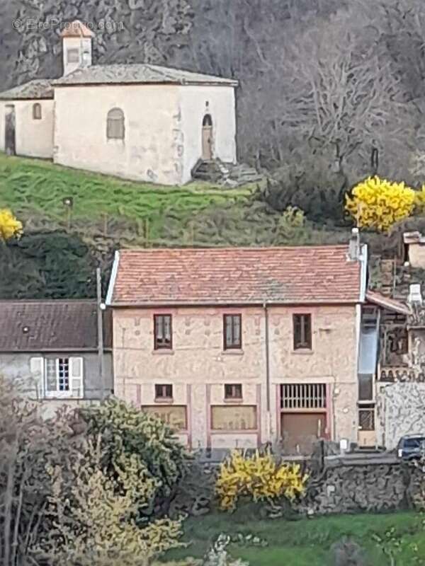La ville à la campagne : un bien rare aux multiples possibilités - photo 2
