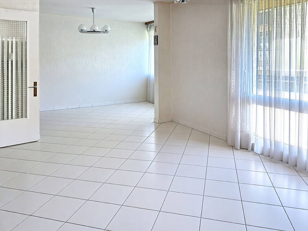 Appartement à LE BAN-SAINT-MARTIN