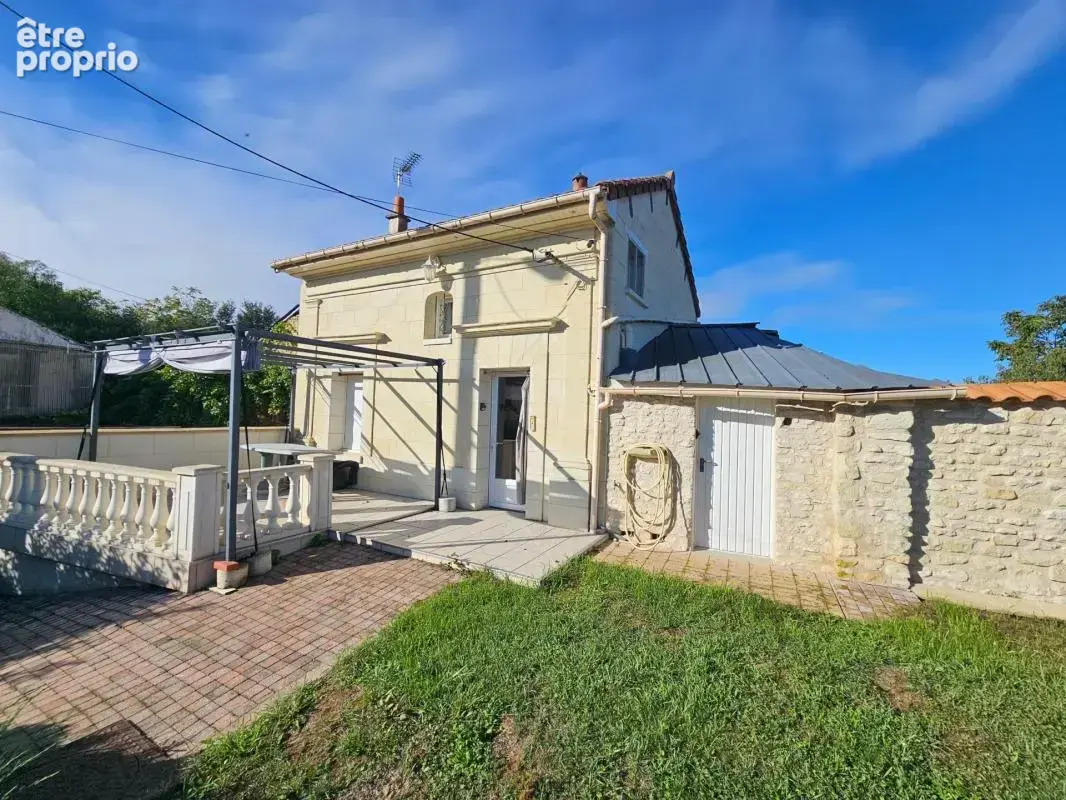 Maison à MONTREUIL-BELLAY