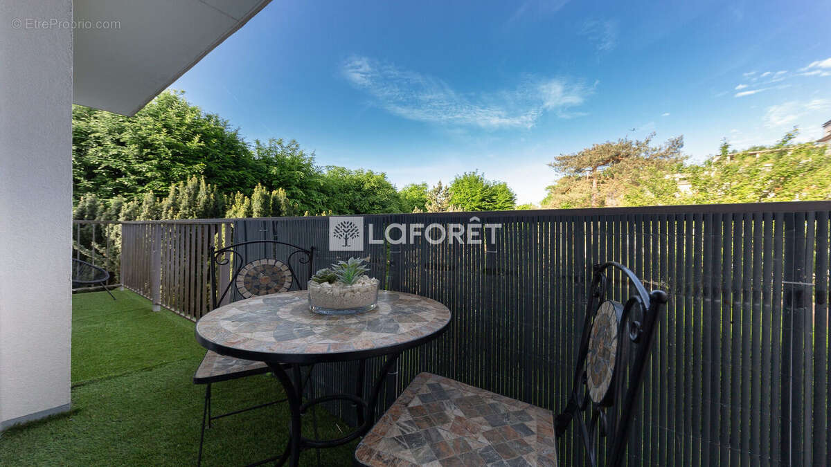 Appartement à OZOIR-LA-FERRIERE