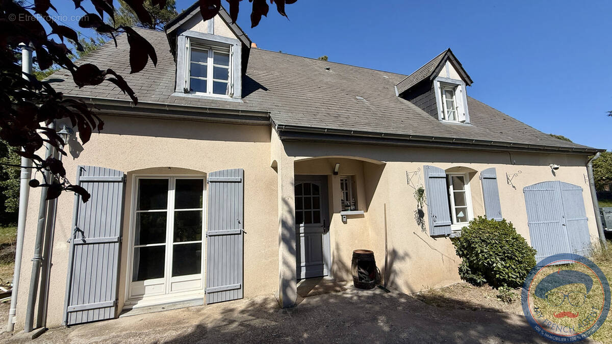 Maison à REIGNAC-SUR-INDRE