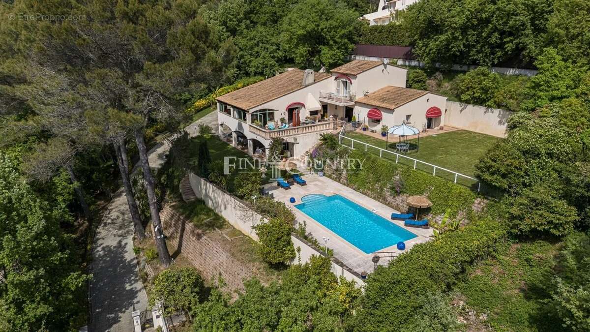 Maison à MOUANS-SARTOUX