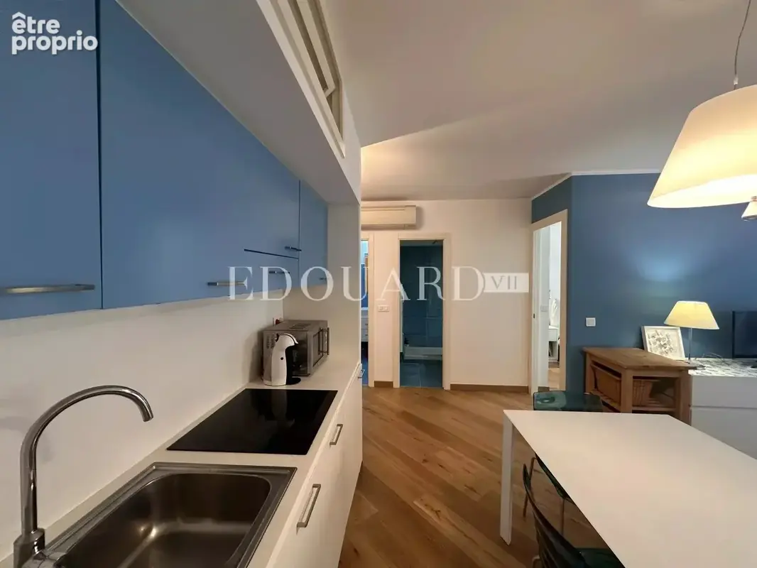 En exclusivité trois pièces en excellent état avec grande terrasse, vue mer et parking, face aux Sablettes - photo 15