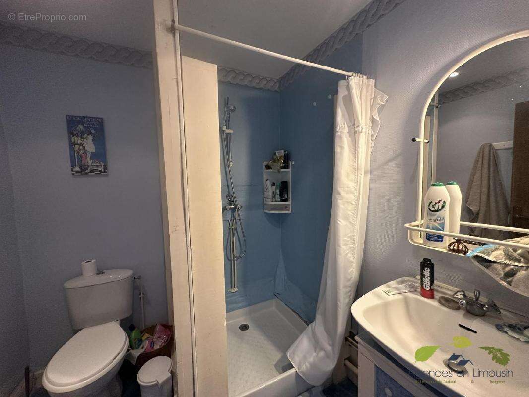 Maison à SAUVIAT-SUR-VIGE