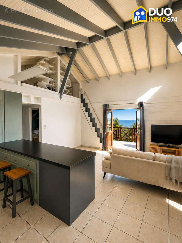 Maison 161 m² à Saint-Paul  - photo 5