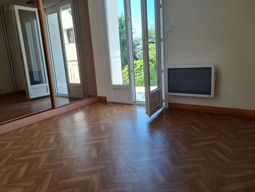 Maison à LA ROUXIERE