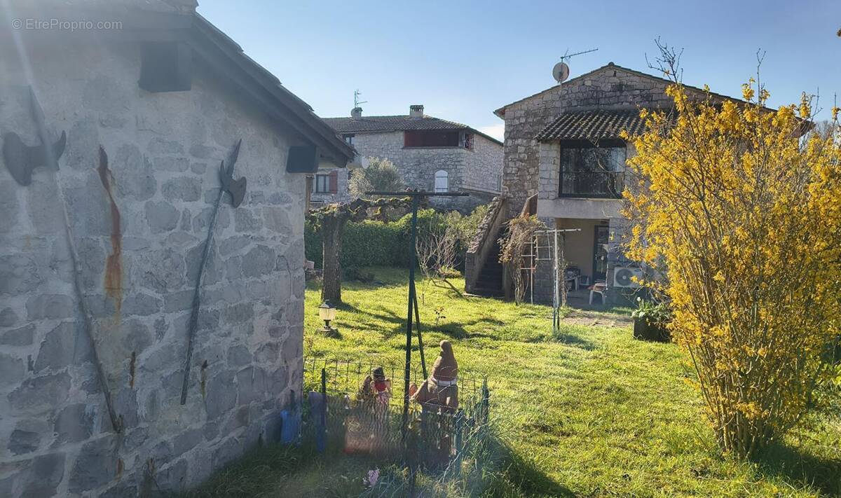 Maison à VALLON-PONT-D'ARC