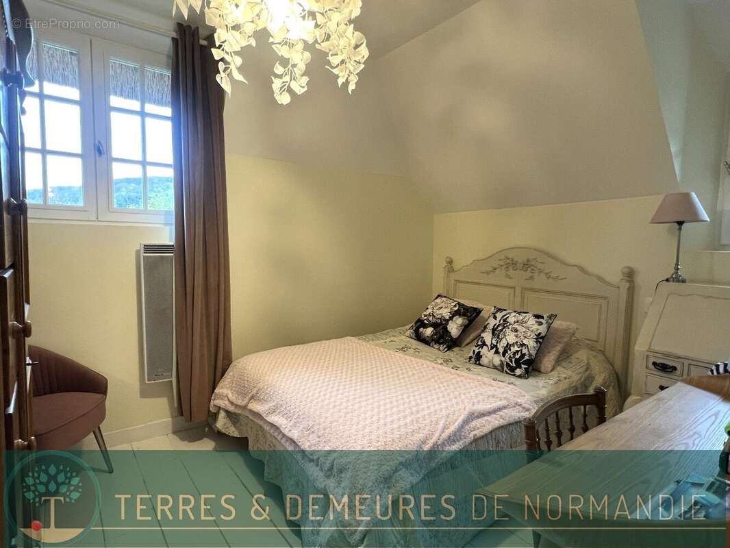 Maison à MARAIS-VERNIER