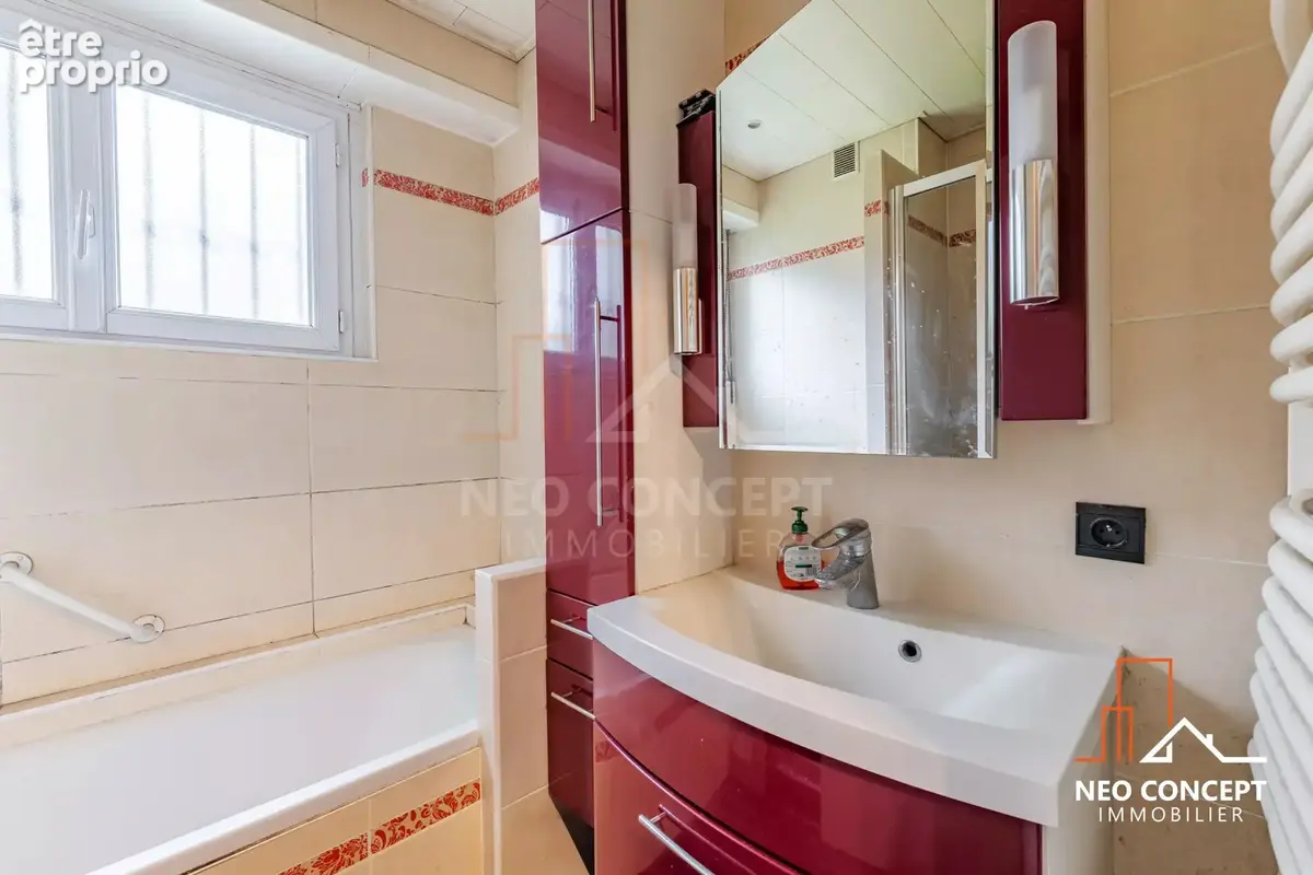 Beau 3 pièces de 69,15 m2 loi carrez avec garage, cave et terrasse sis Rue du Rhin Tortu / STRASBOURG. - photo 9