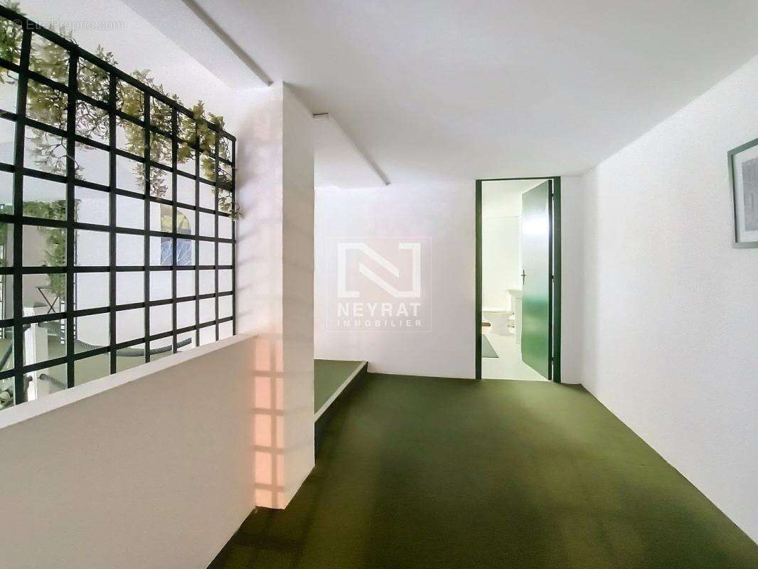 A saisir droit au bail centre ville saint raphael - photo 8