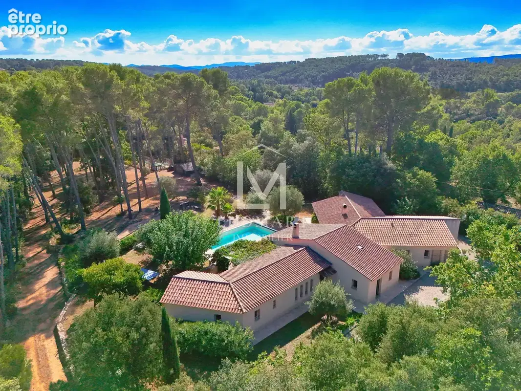 Propriété provençale de caractère avec 5 suites, maison d’amis et piscine à Lorgues - photo 2
