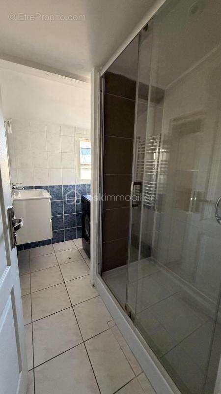 Appartement à ANNEYRON