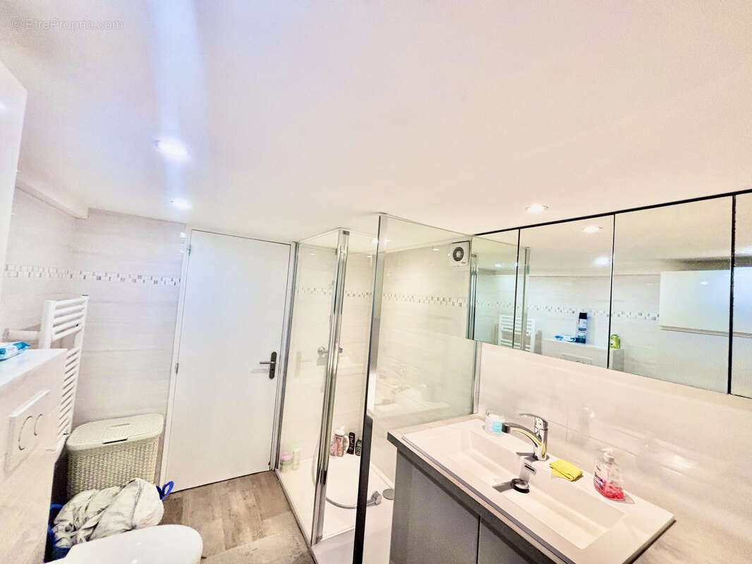 Le cannet villa t6  indivuelle 185 m2 sud ouest, terrain 610 m2 + t2 de 25 m2, avec piscine,  2 places de parkings - photo 13