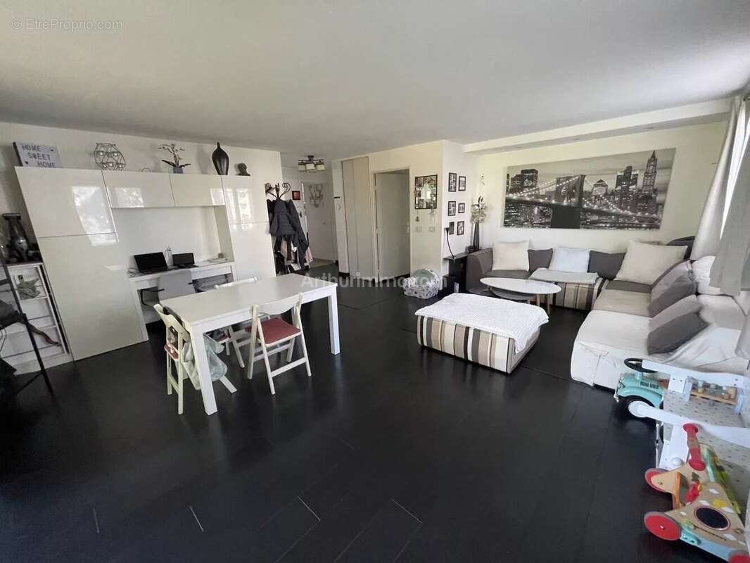 Appartement à SAINT-GERMAIN-LES-CORBEIL