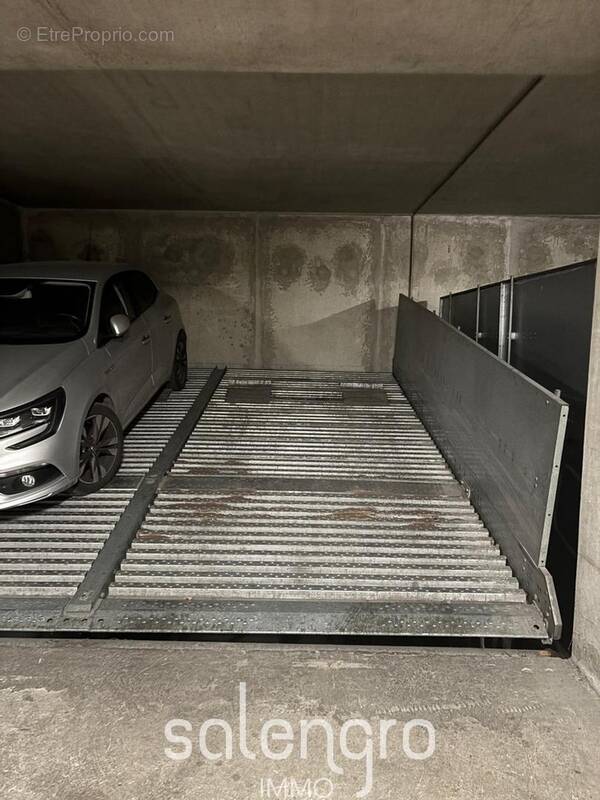 Parking à VILLEURBANNE