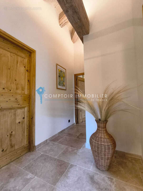 Maison à MAILLANE