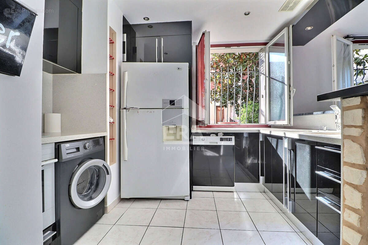 Appartement à AUBERVILLIERS