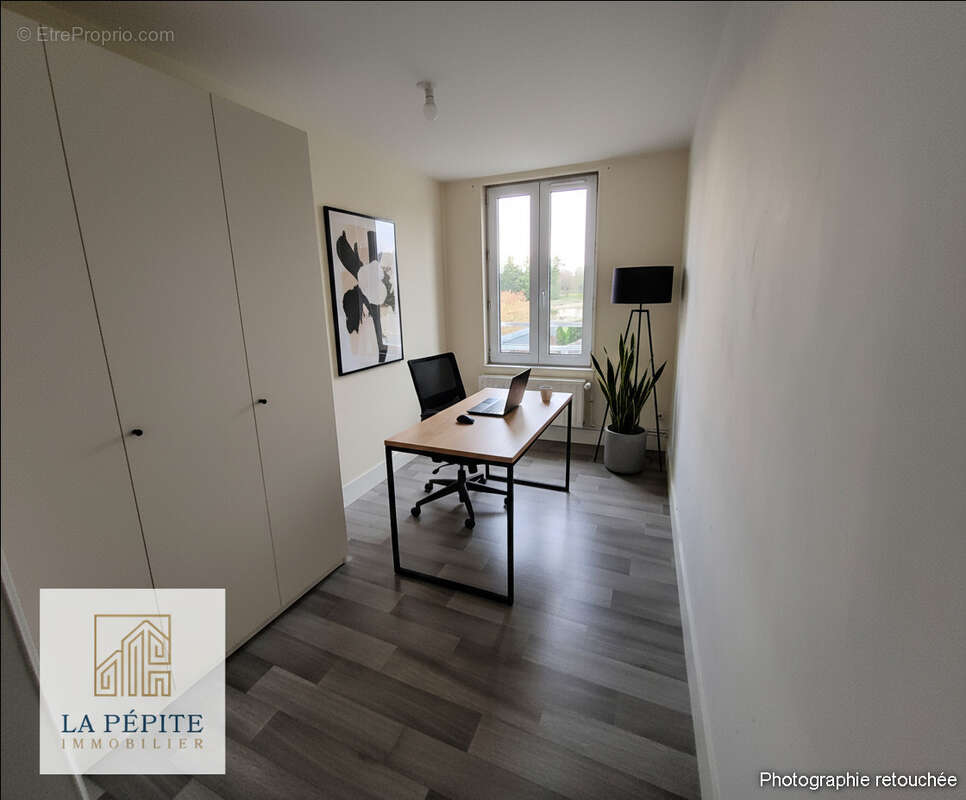 Maison à PONT-SUR-SAMBRE