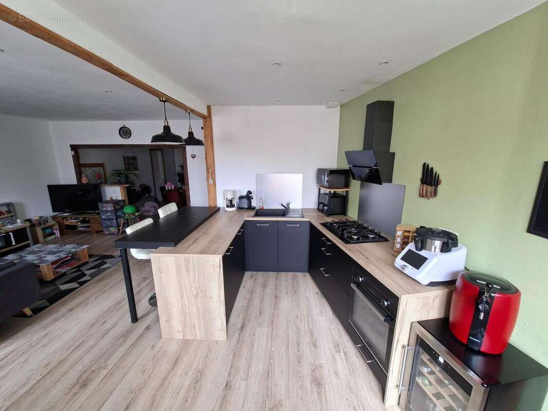 Photo 4