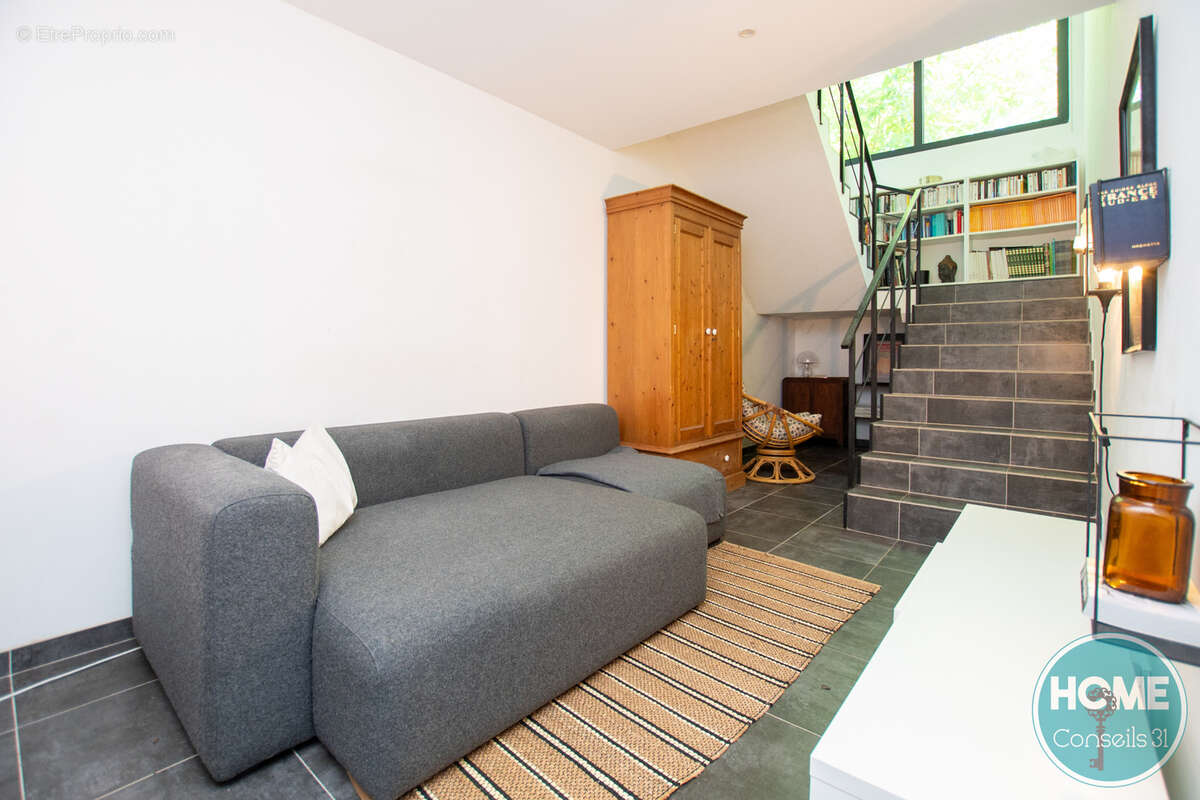 À Toulouse (31), immobilier de prestige : VILLA AVEC VUE SPLENDIDE SUR TOULOUSE - photo 23