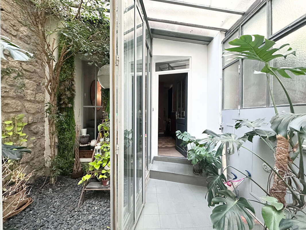 Appartement à PARIS-18E