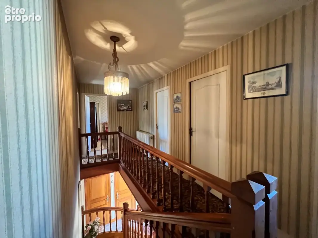CHÂTELLERAULT – Maison familiale 152 m² – 5 chambres – Vie de plain-pied – Terrain 1 000 m² - photo 11