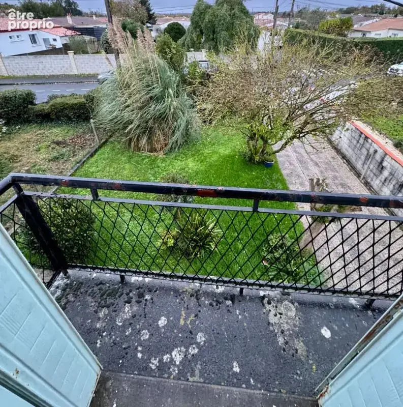 Maison T3 Saintes jardin parking garage - photo 9
