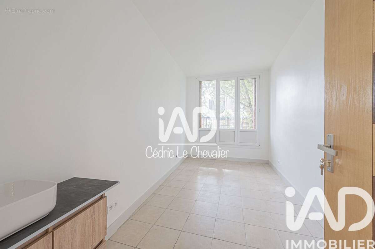 Photo 9 - Appartement à SAINT-MAUR-DES-FOSSES