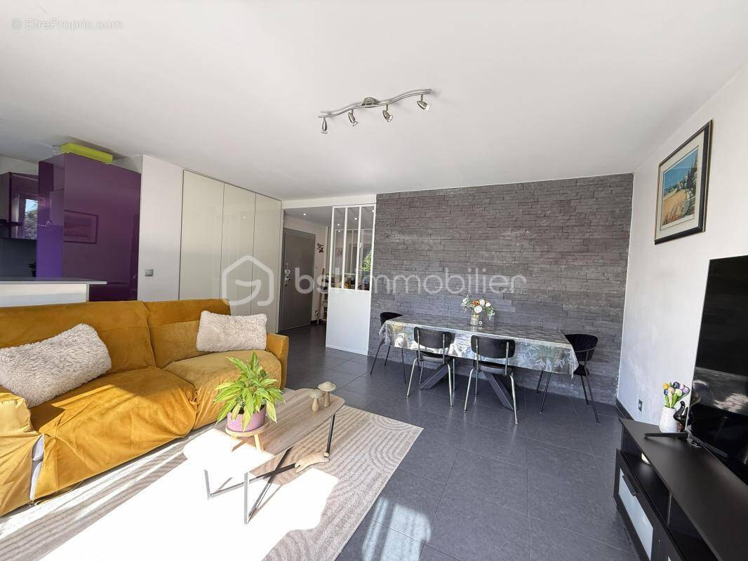 Appartement à NEUILLY-PLAISANCE