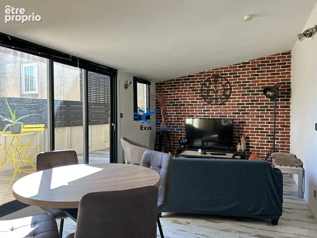 EXCLUSIVITE La Rochelle Centre ville appartement T2 avec terrasse. - photo 1