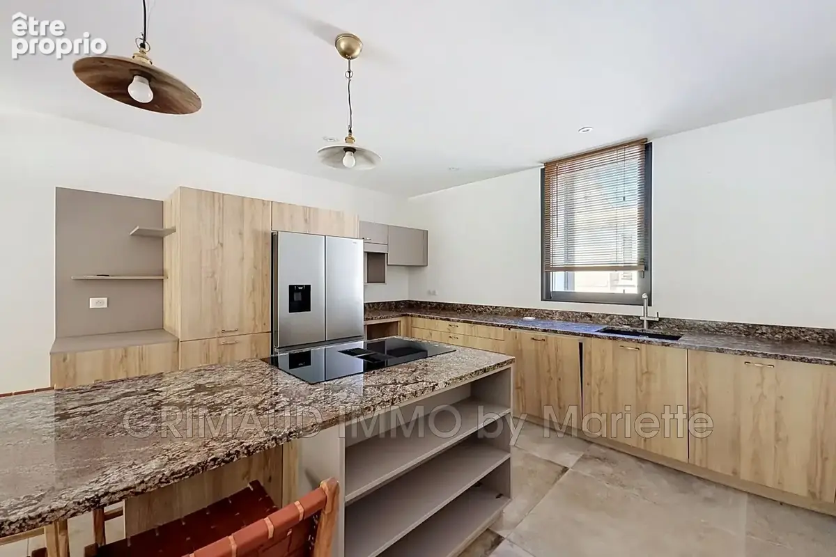 Maison 5 pièces 145 m² à vendre à Cogolin (83310) - photo 5