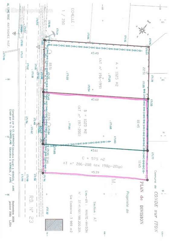 Terrain à CONDE-SUR-ITON