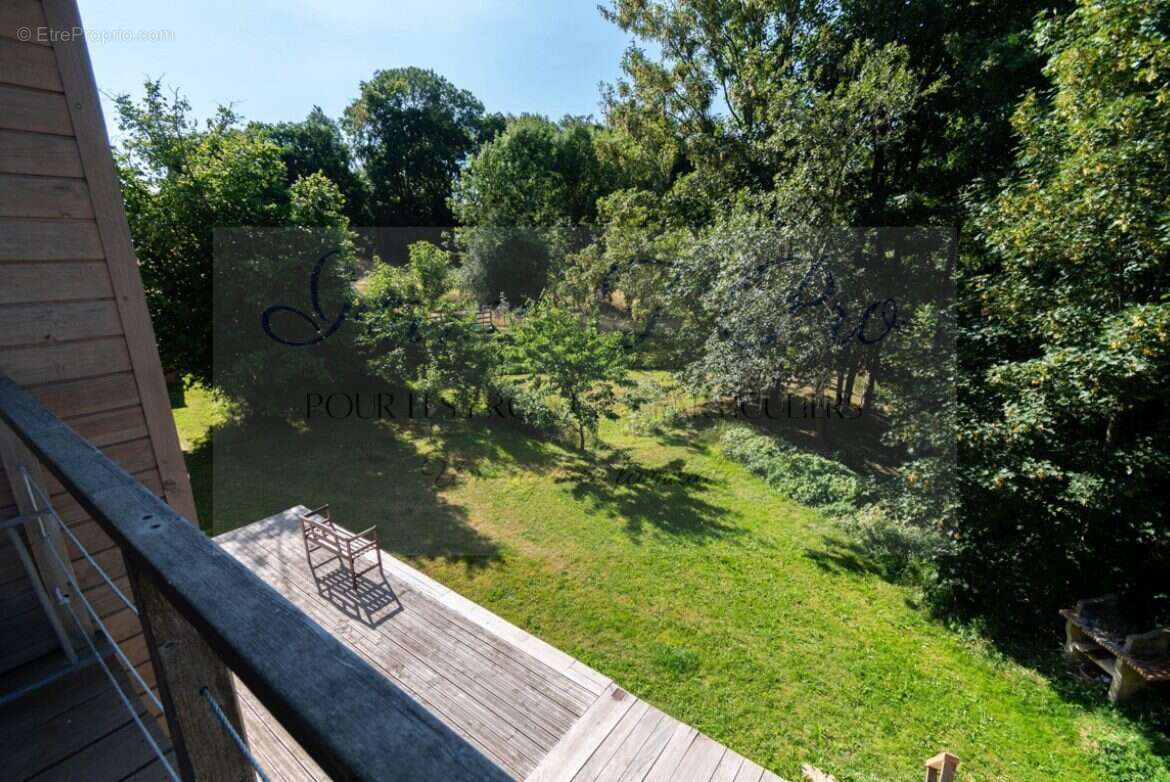 Maison à LE MESNIL-ESNARD