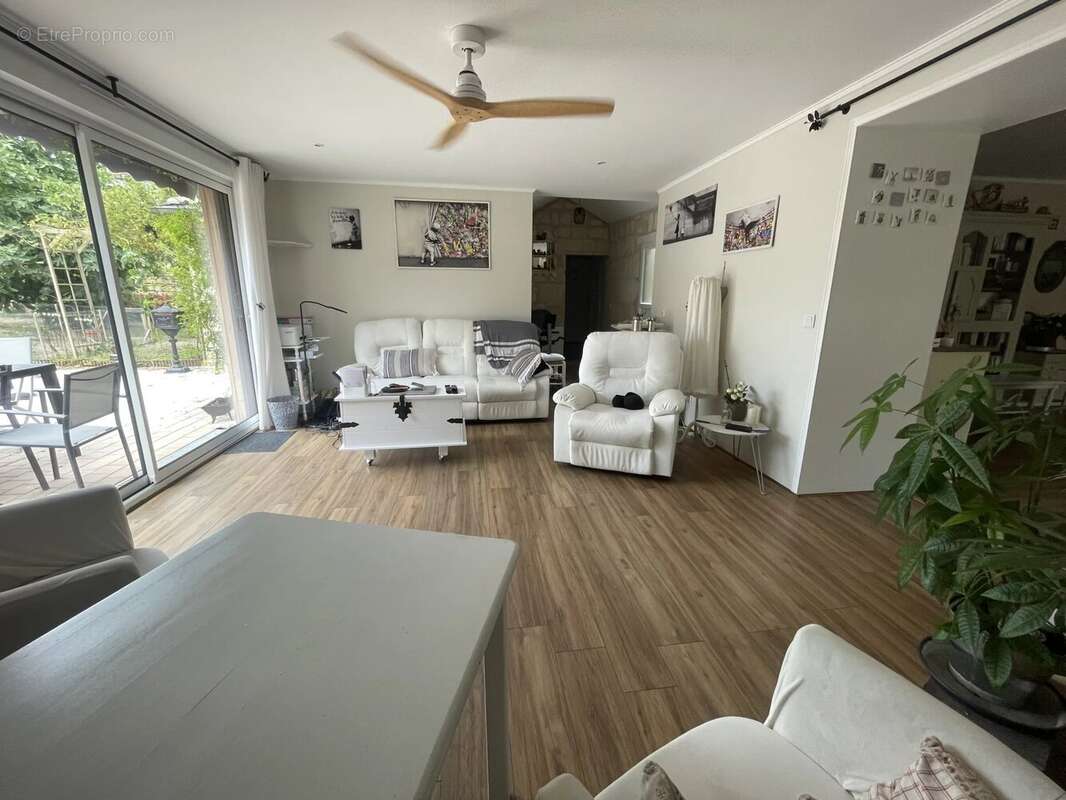 Belle maison familiale - 5 chbres avec grand terrain - photo 5