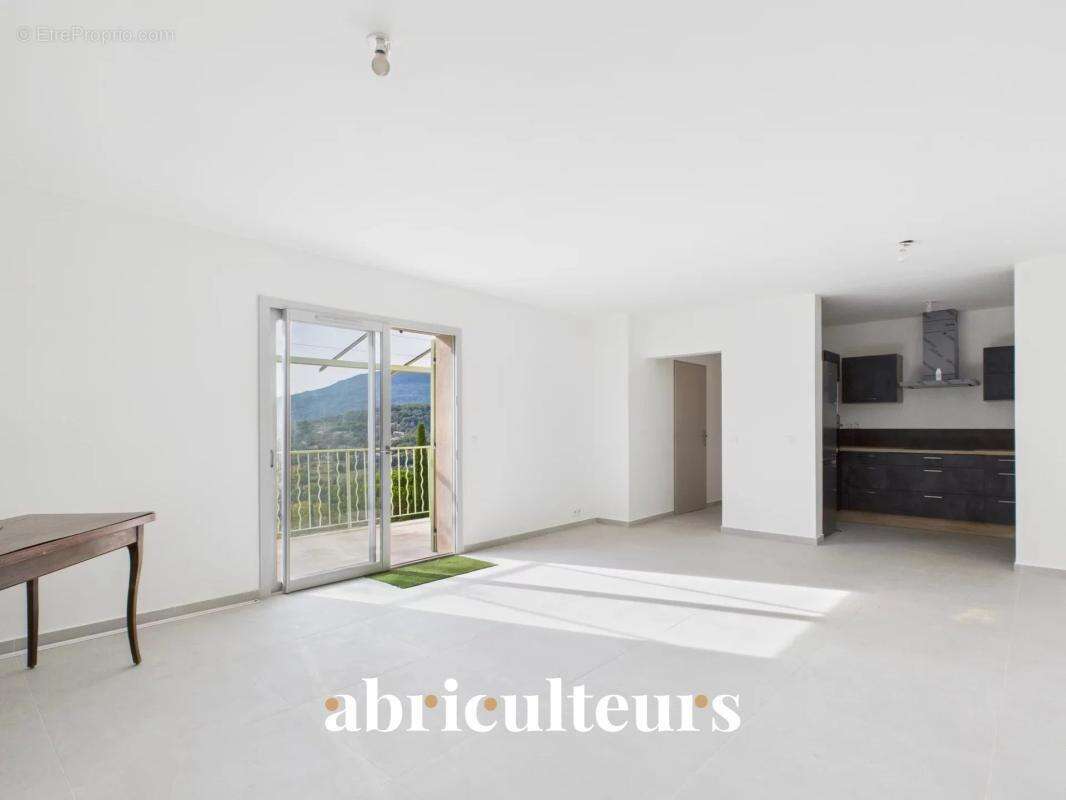 Bel appartement neuf de 95 m² – Vue panoramique en vente sur Fayence (83440) - photo 8