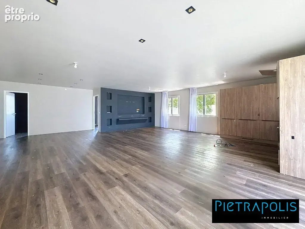 Commerce 430 m² à vendre à Craponne (69290) - photo 8