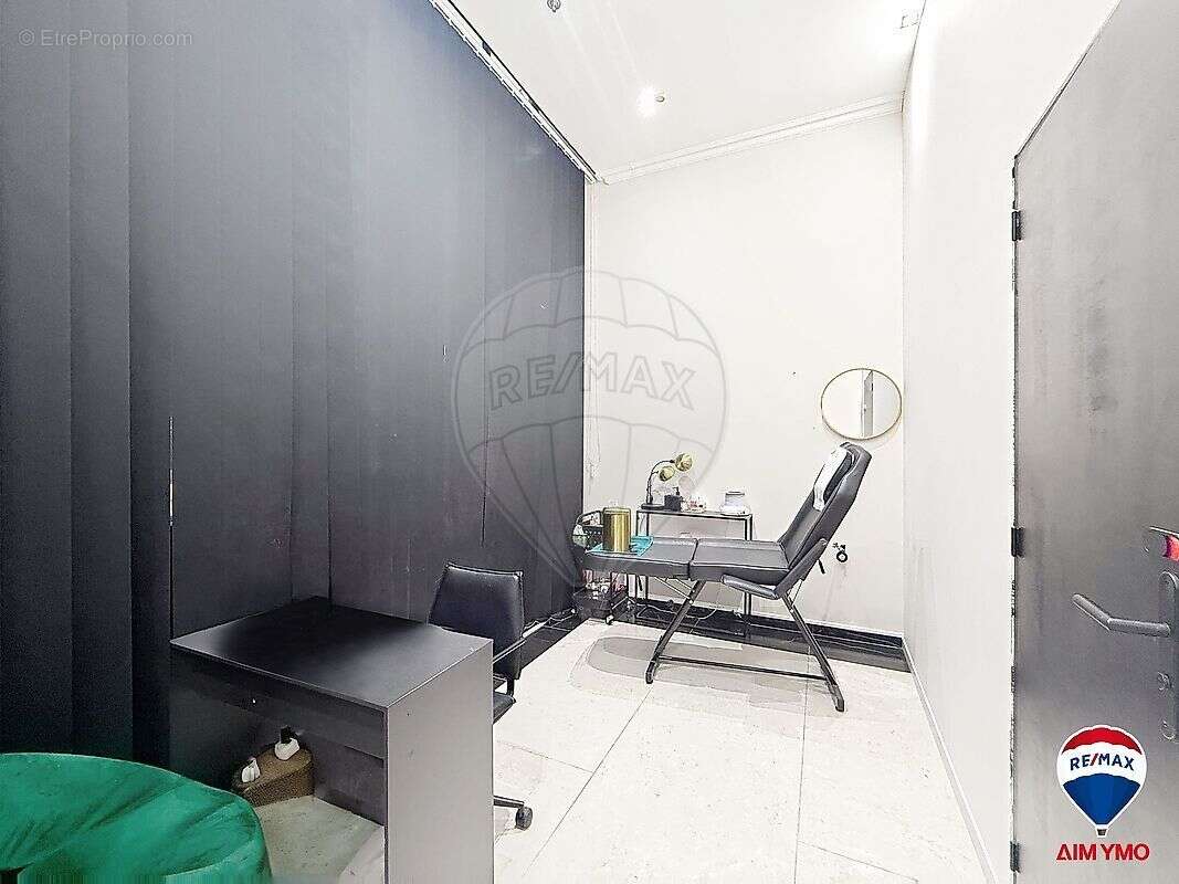 Commerce à SARROLA-CARCOPINO