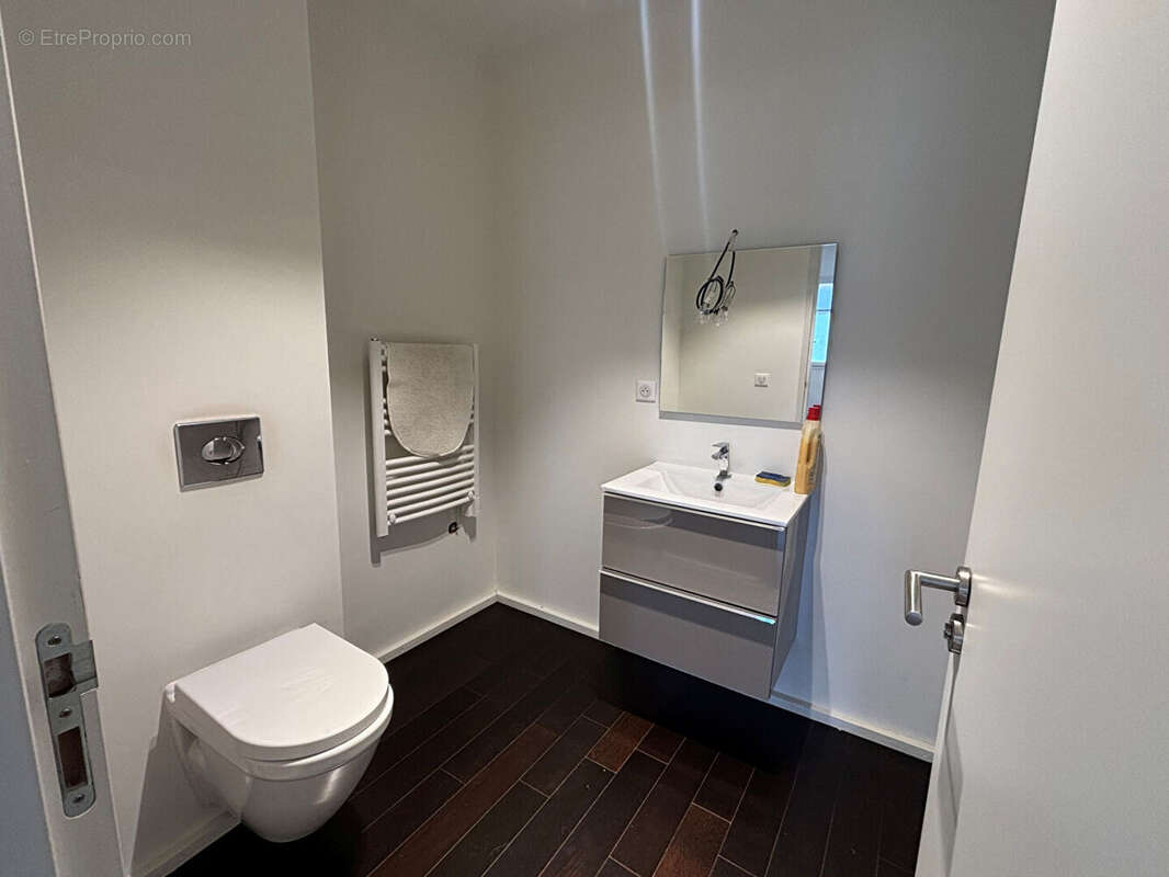ROGNES - Appartement 65 m² centre village à réaménager - photo 5