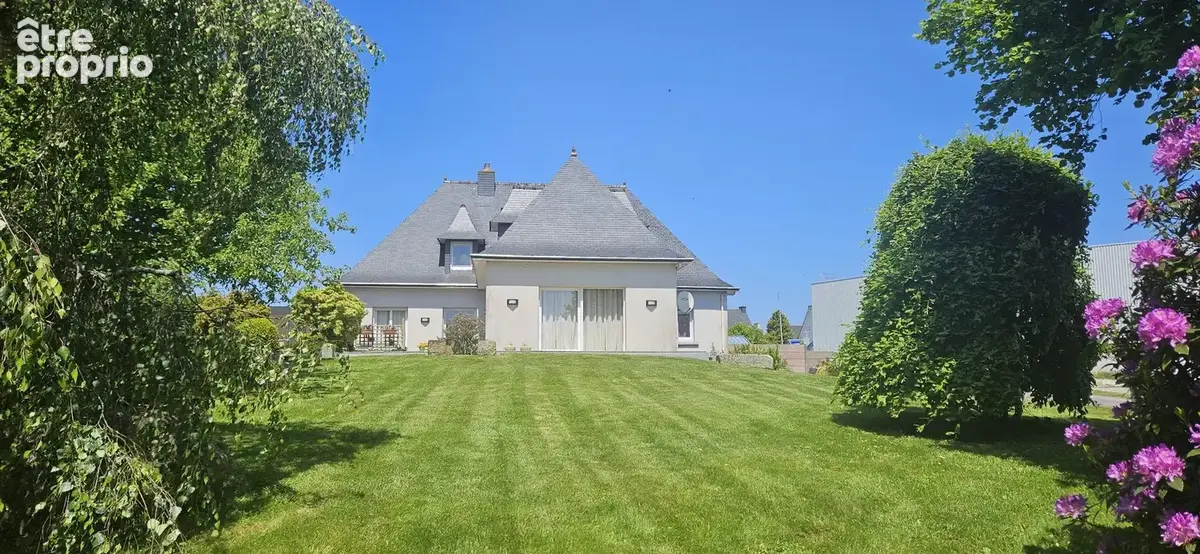 Maison 230 m² à Carhaix-Plouguer  - photo 4