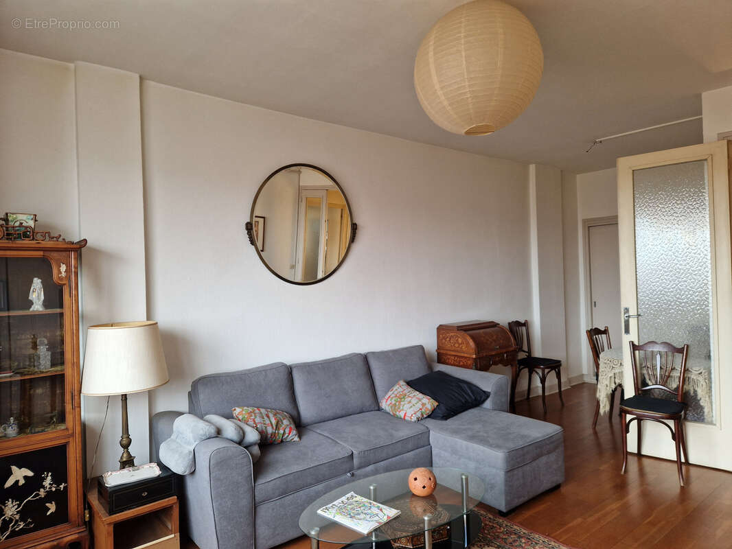 Appartement 70m2 avec TERRASSE et BALCON - photo 3