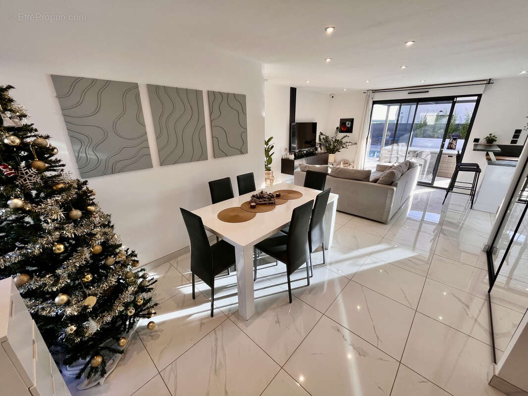 Maison à REMILLY-SUR-TILLE