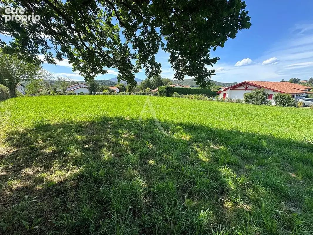 St Pée sur Nivelle - quartier Ibarron terrain constructible de 2000 m² - photo 2
