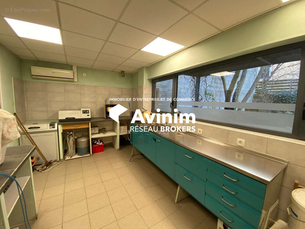 Commerce 81 m² à Grenoble  - photo 5