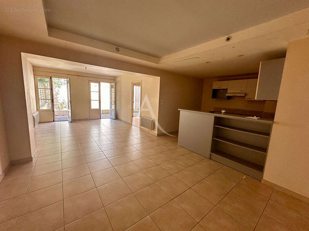 Appartement Saintes 3 pièce(s) 79 m2 - photo 4