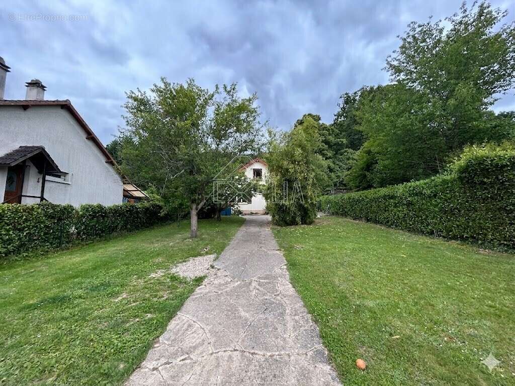 Maison à ROSNY-SUR-SEINE