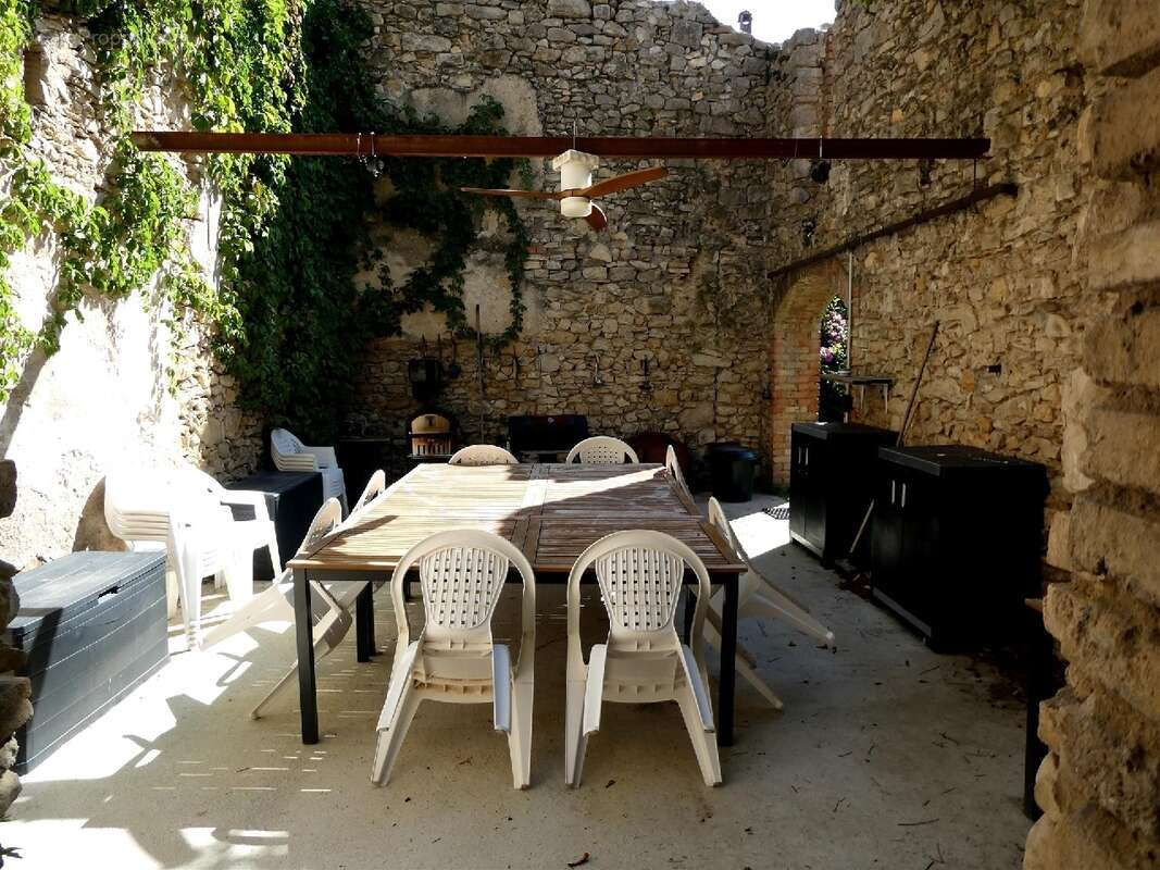 Maison à QUISSAC
