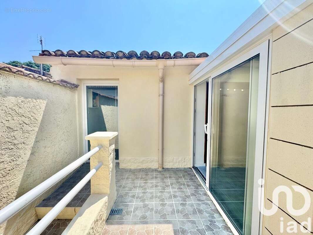 Photo 2 - Maison à NIMES