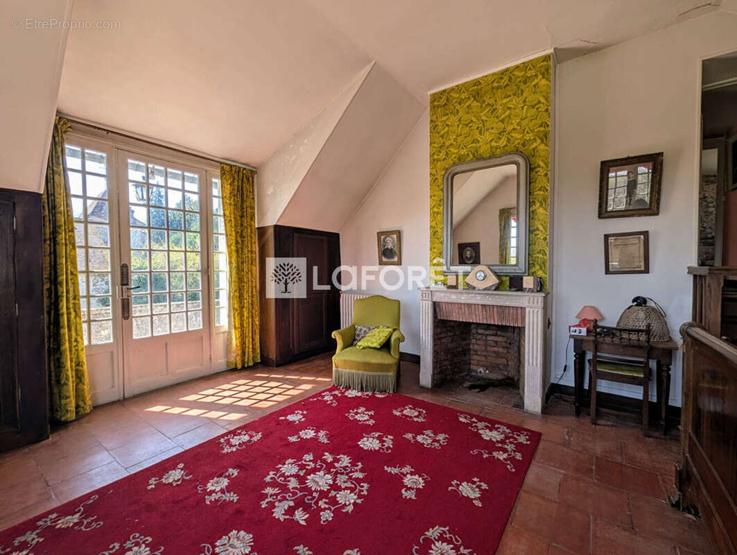 Maison à MILLY-LA-FORET